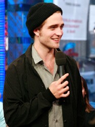 'Twilight' countdown: Robert Pattinson answers even more of your questions