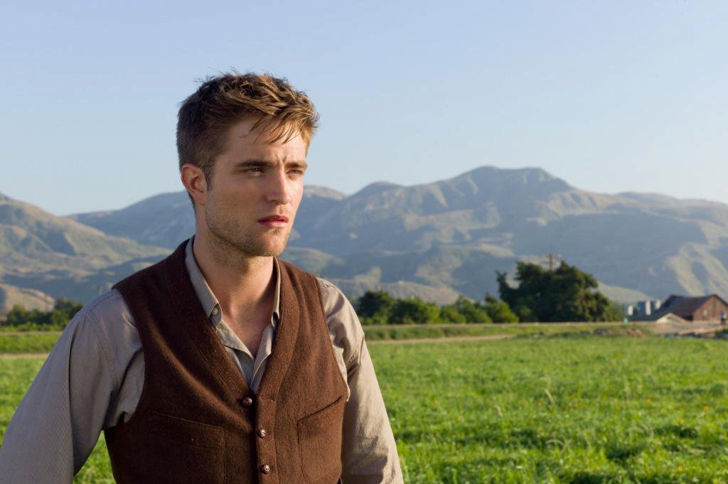 It Really Is a Circus: New Stills from "Water for Elephants" + a New Trailer Is on the Way!  
